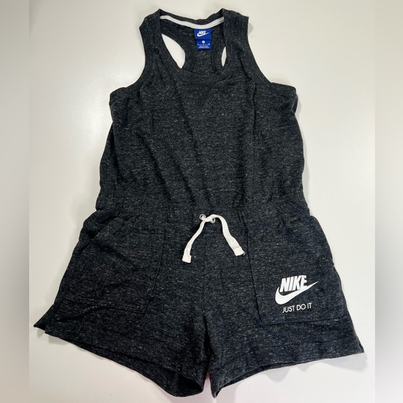 Nike Gray ‘Gym Vintage Romper’ Size Small With Shoulder Snaps - Picture 3 of 16